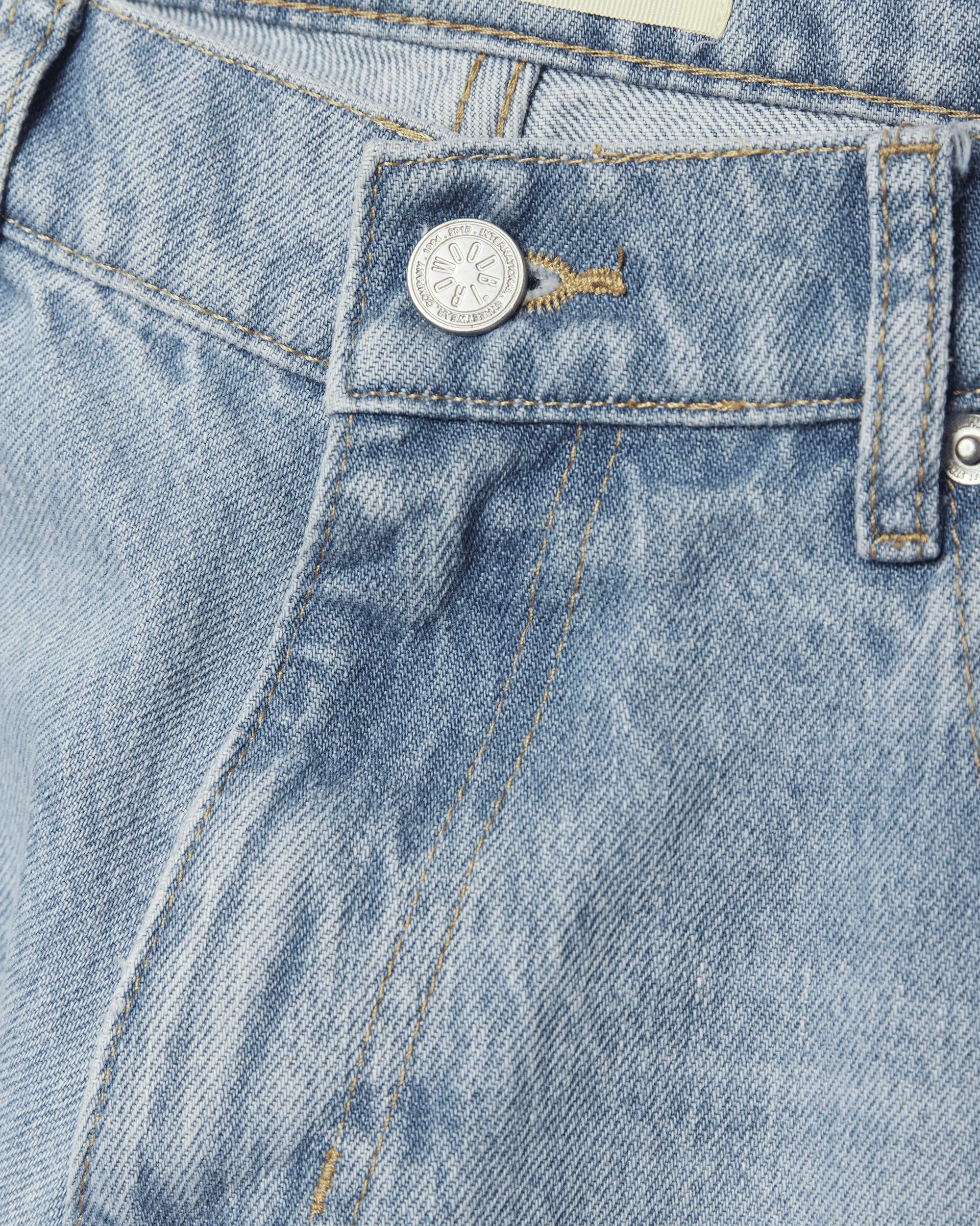 WBDoc Heaven Jeans - Image 3