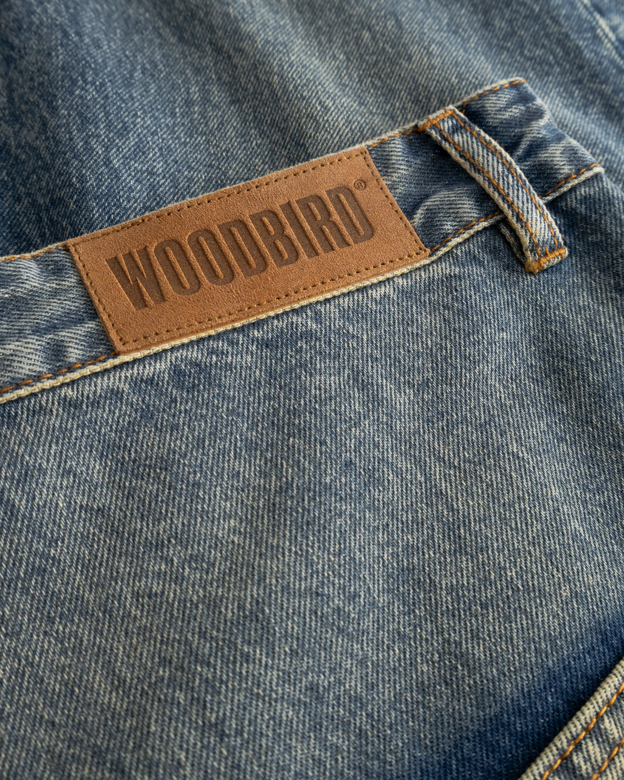 WBGhat Twisted Jeans - Image 7
